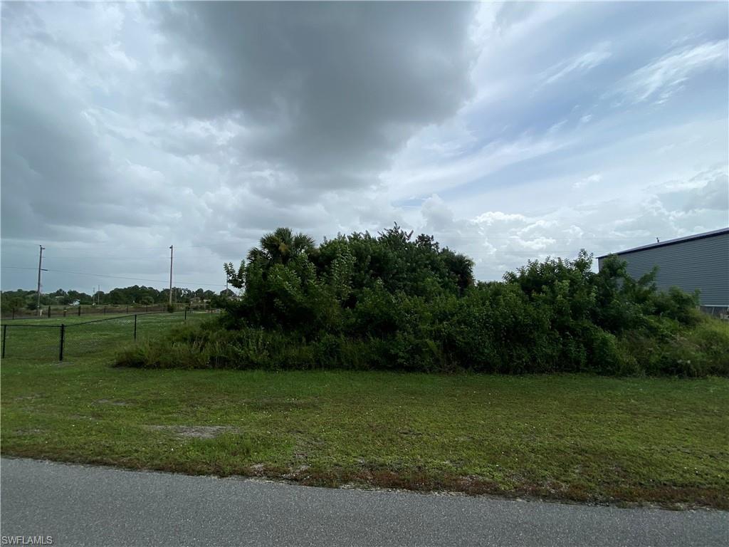 LEHIGH ACRES - Land