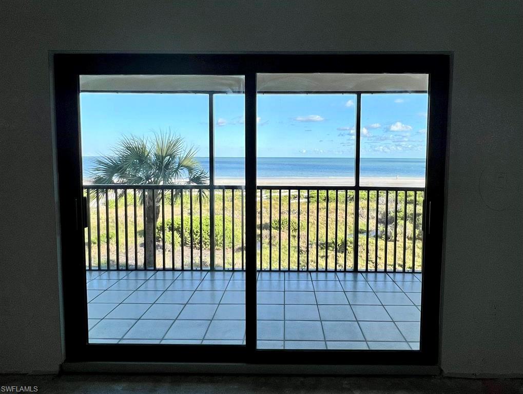 SANDALFOOT CONDOMINIUM - Residential