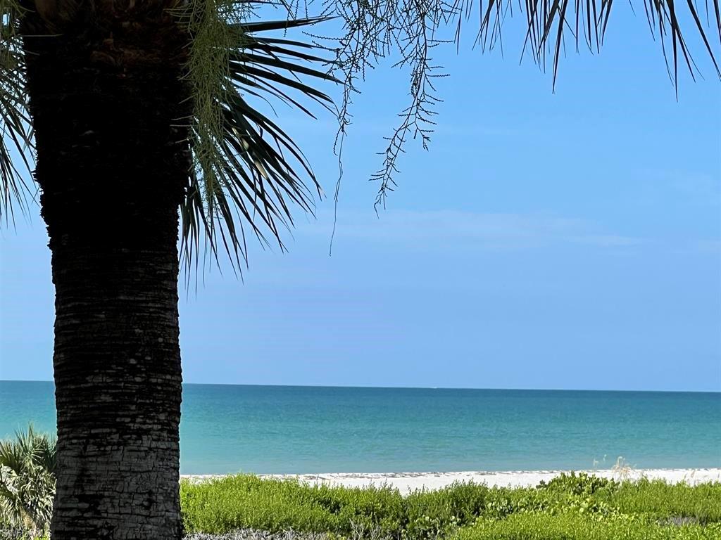 SANDALFOOT CONDOMINIUM - Residential