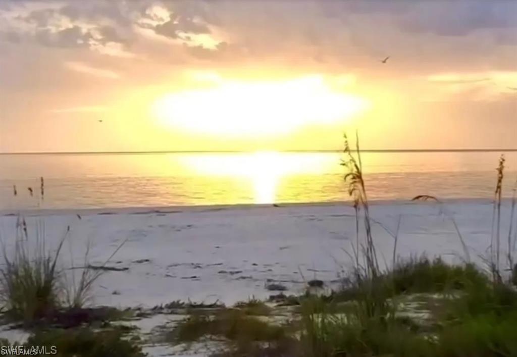 SANDALFOOT CONDOMINIUM - Residential