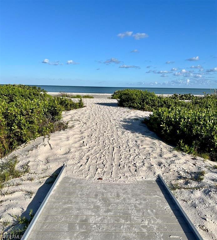 SANDALFOOT CONDOMINIUM - Residential