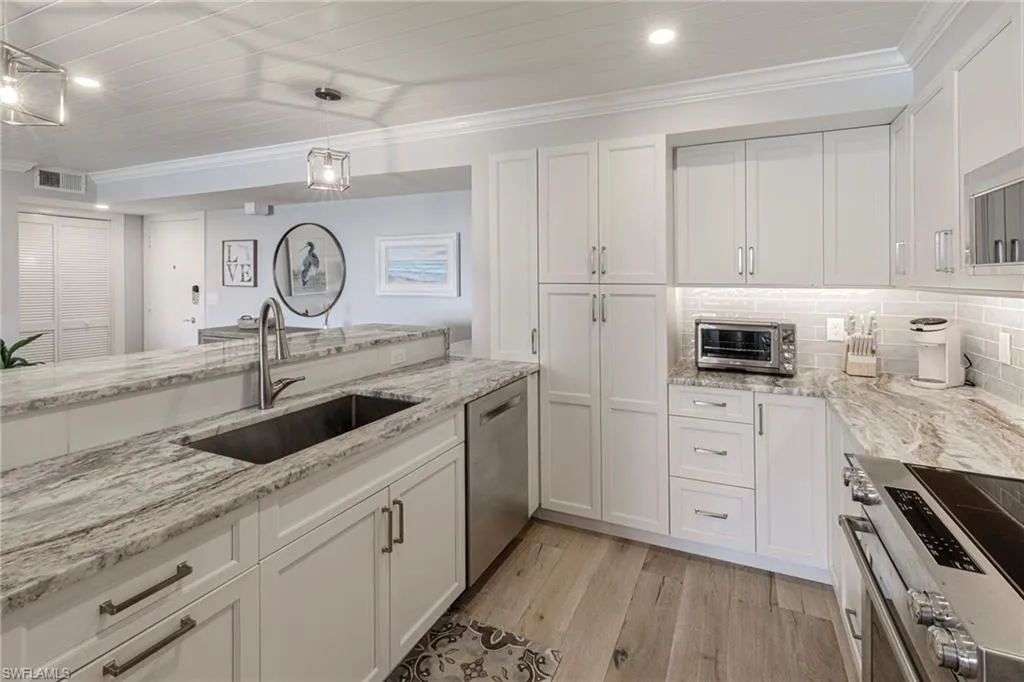 Naples, Florida 34103, United States, 2 Bedrooms Bedrooms, ,2 BathroomsBathrooms,Residential,Active,133446