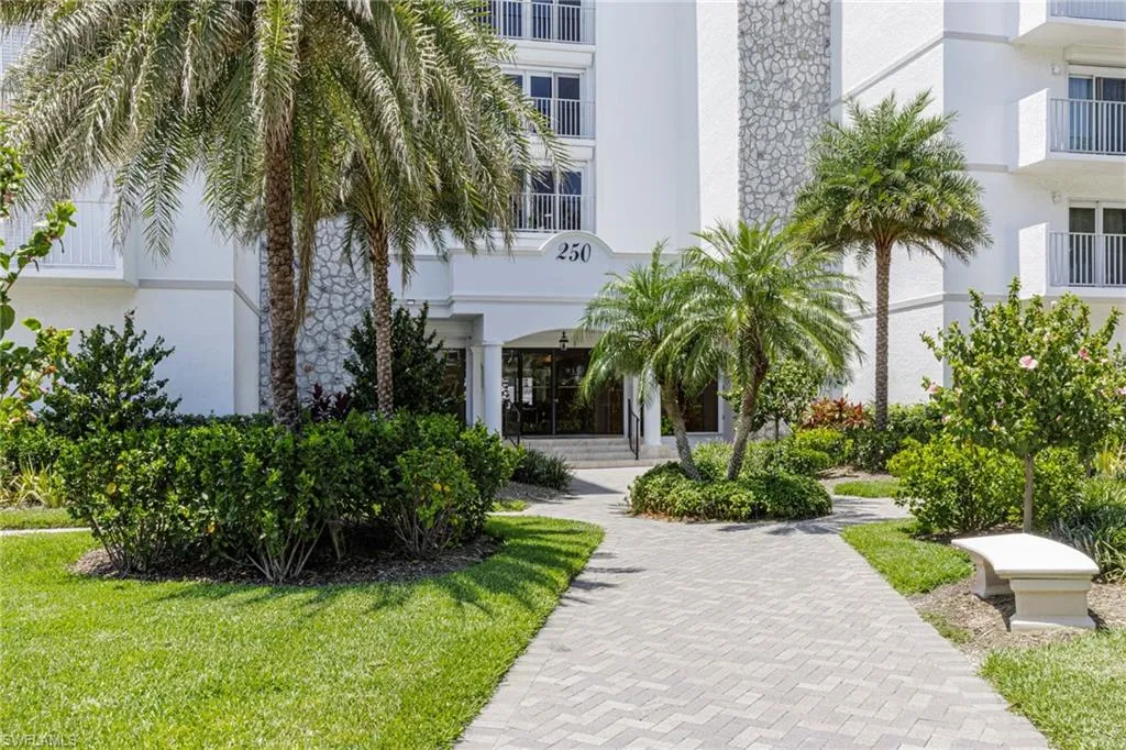 Naples, Florida 34103, United States, 2 Bedrooms Bedrooms, ,2 BathroomsBathrooms,Residential,Active,133446