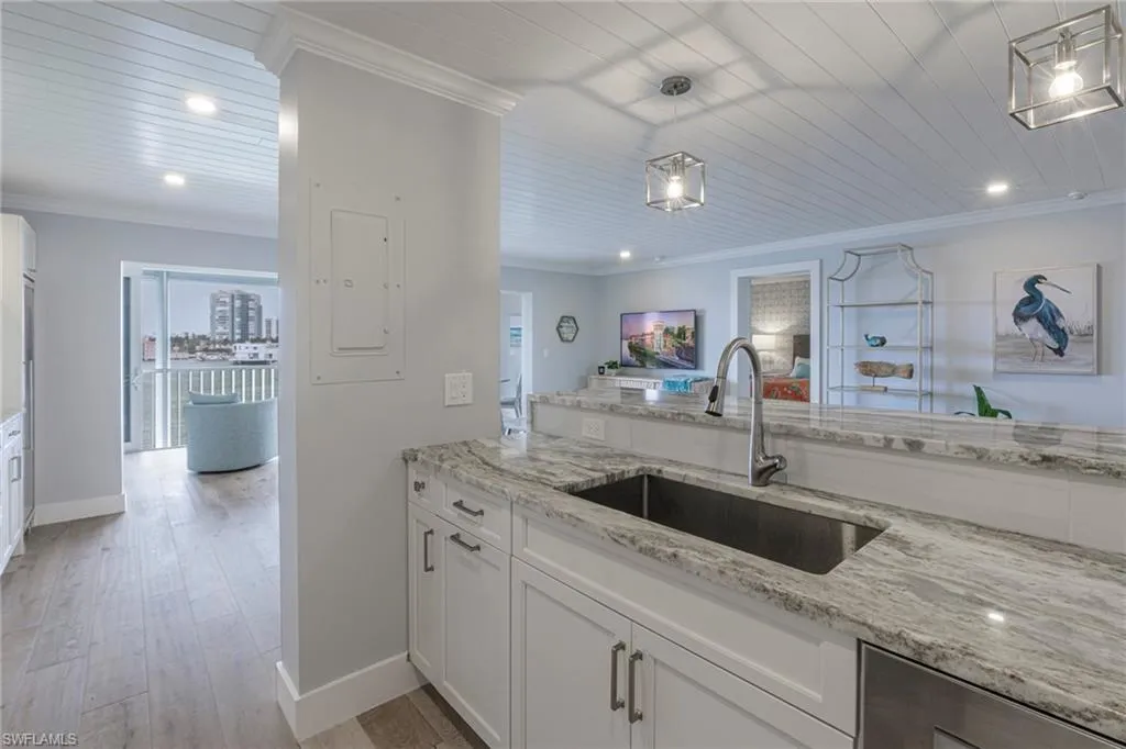 Naples, Florida 34103, United States, 2 Bedrooms Bedrooms, ,2 BathroomsBathrooms,Residential,Active,133446