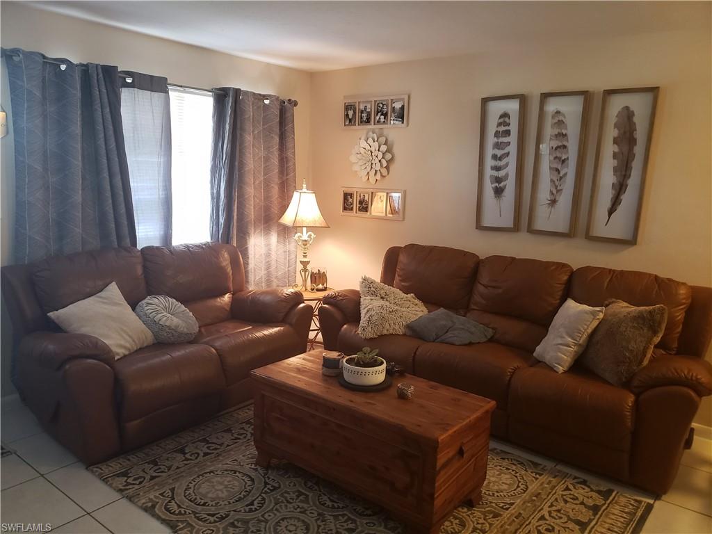 NAPLES PARK - Residential