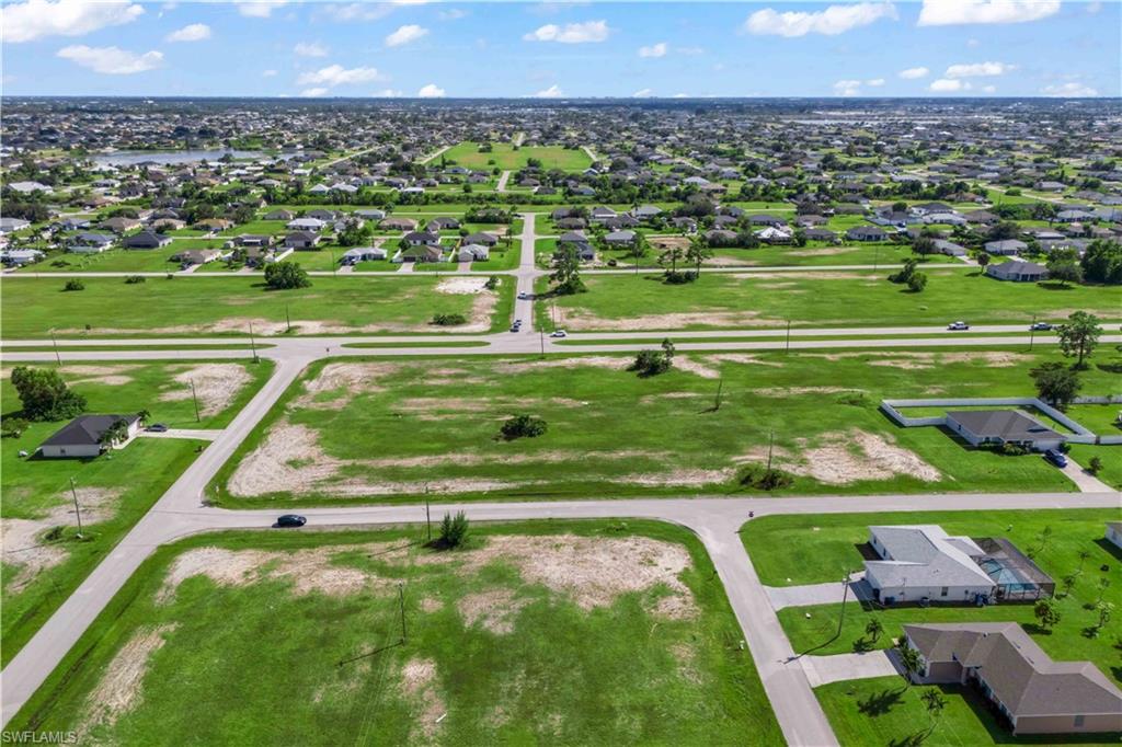 CAPE CORAL - Land