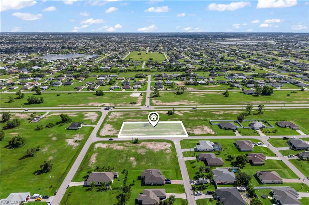 CAPE CORAL - Land