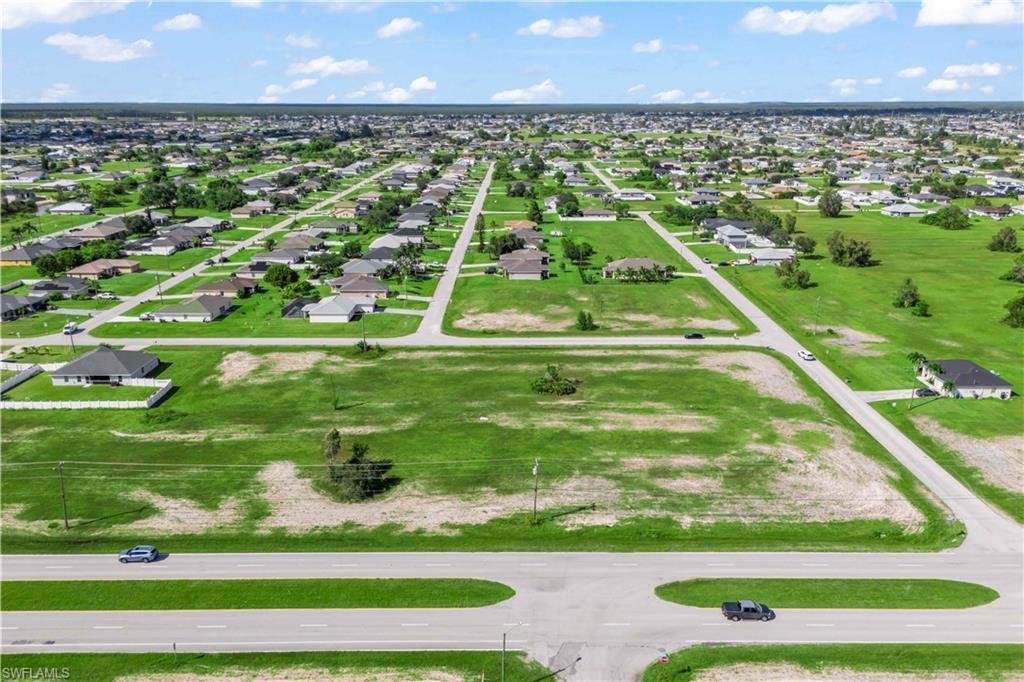 CAPE CORAL - Land