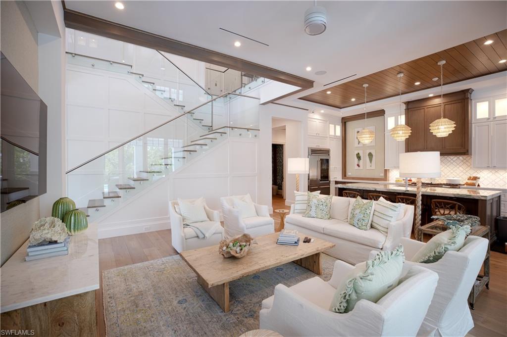 OLDE NAPLES - Residential