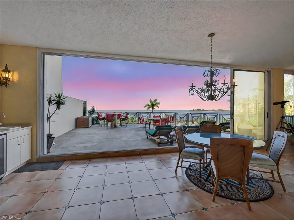 HIDEAWAY BEACH - Residential