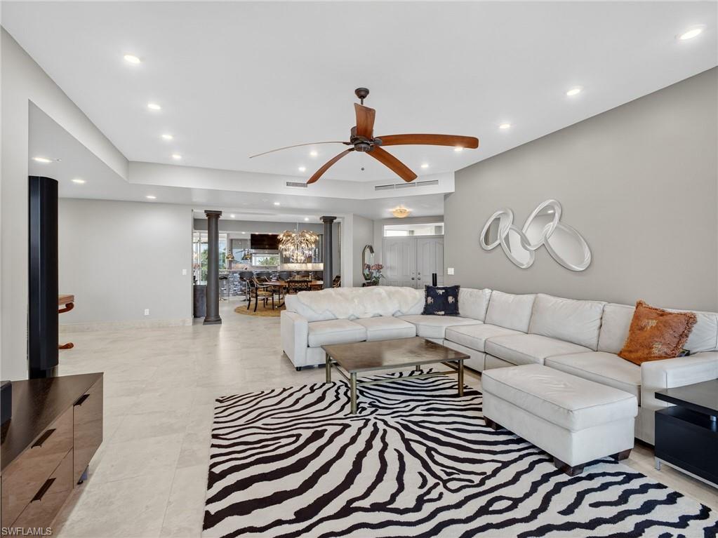 HIDEAWAY BEACH - Residential