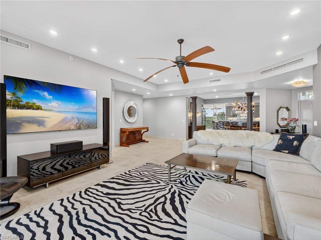 HIDEAWAY BEACH - Residential