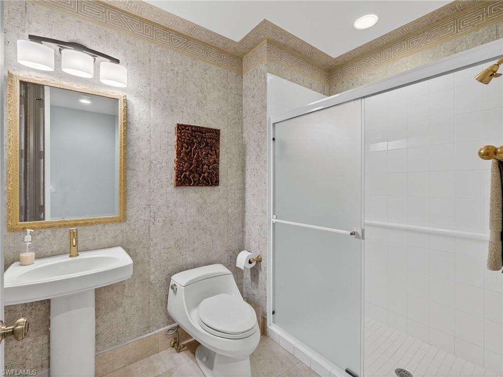 HIDEAWAY BEACH - Residential