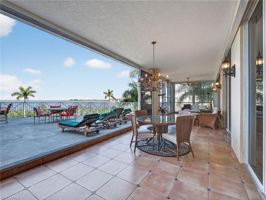 HIDEAWAY BEACH - Residential