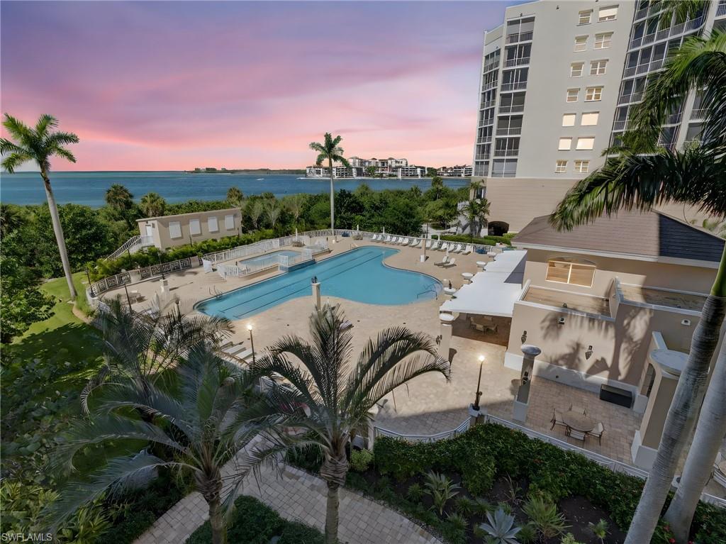 HIDEAWAY BEACH - Residential