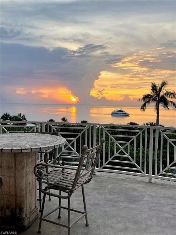 HIDEAWAY BEACH - Residential