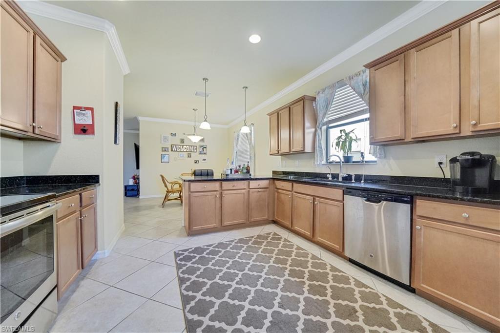 PROMENADE WEST - Residential