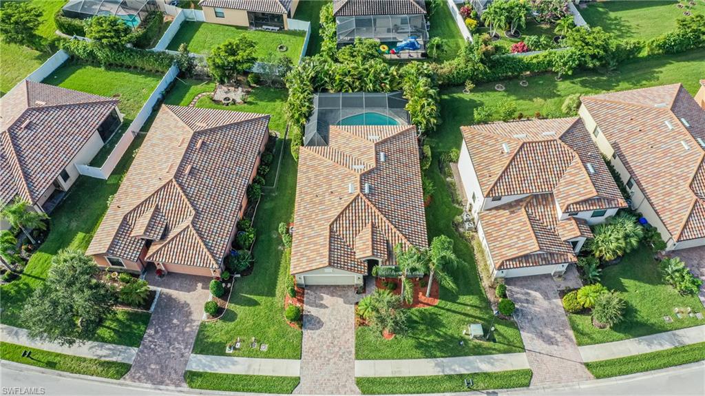 PROMENADE WEST - Residential