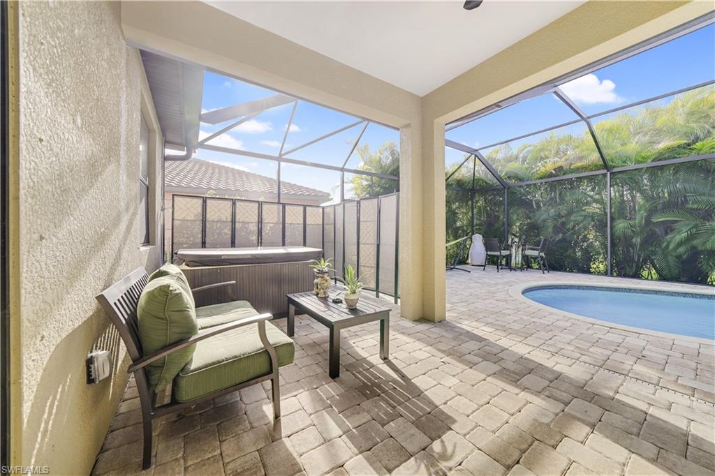 PROMENADE WEST - Residential