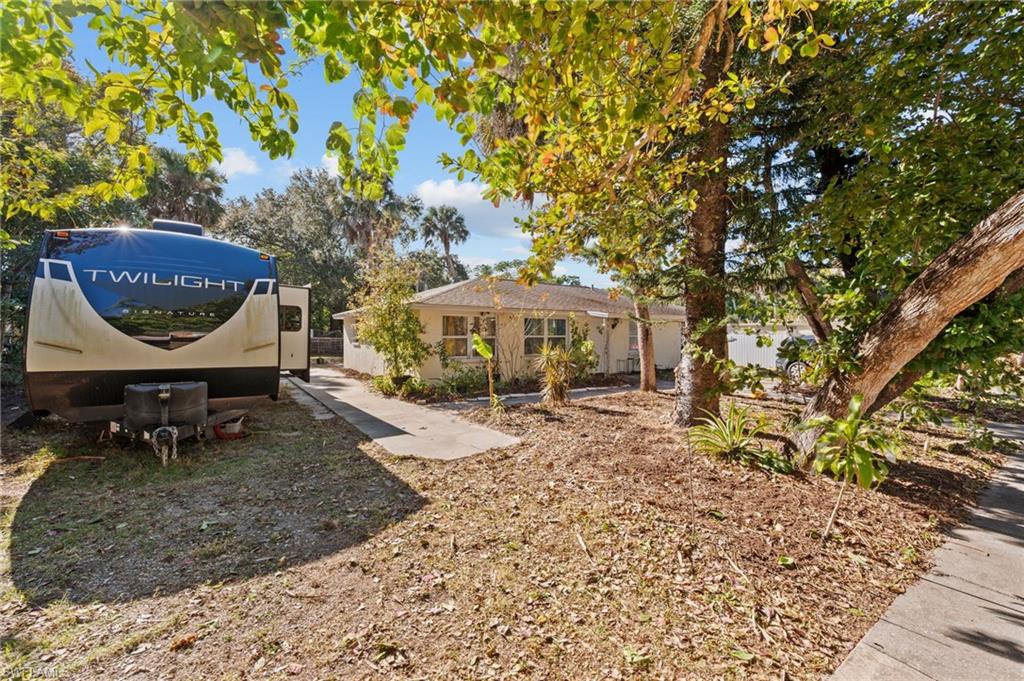 RUSSELL PARK - Residential