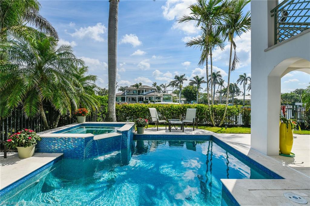 NAPLES CASAMORE - Residential