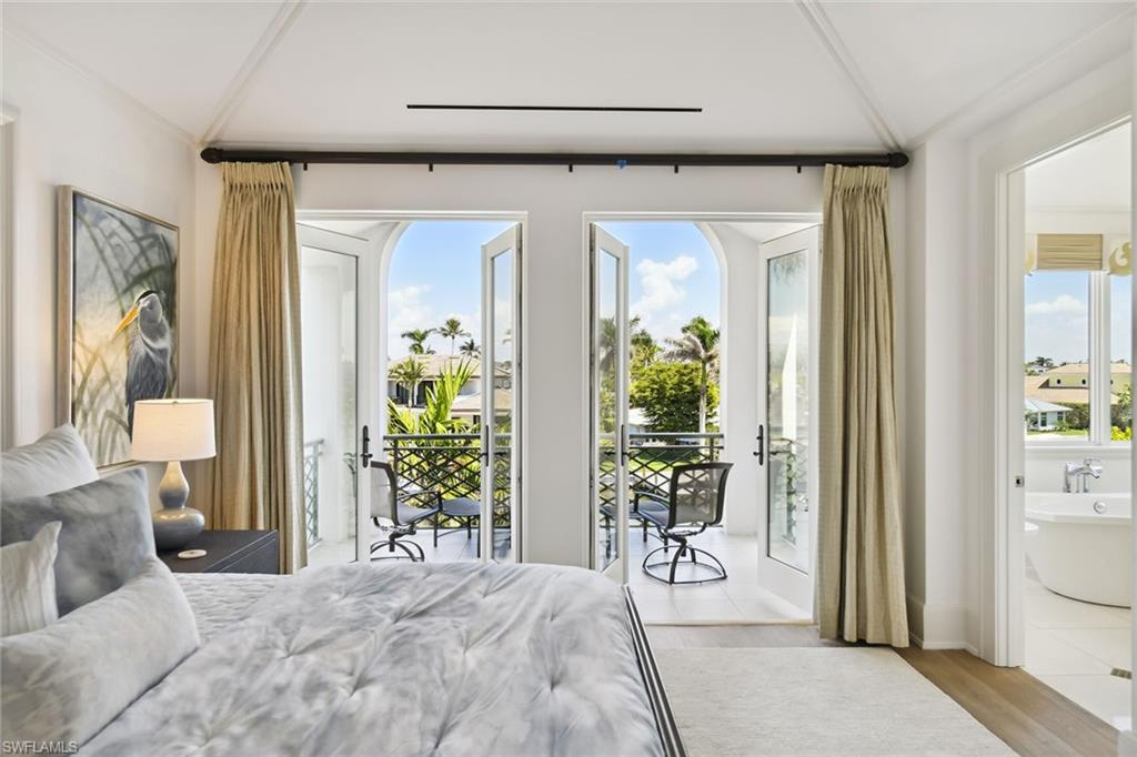 NAPLES CASAMORE - Residential