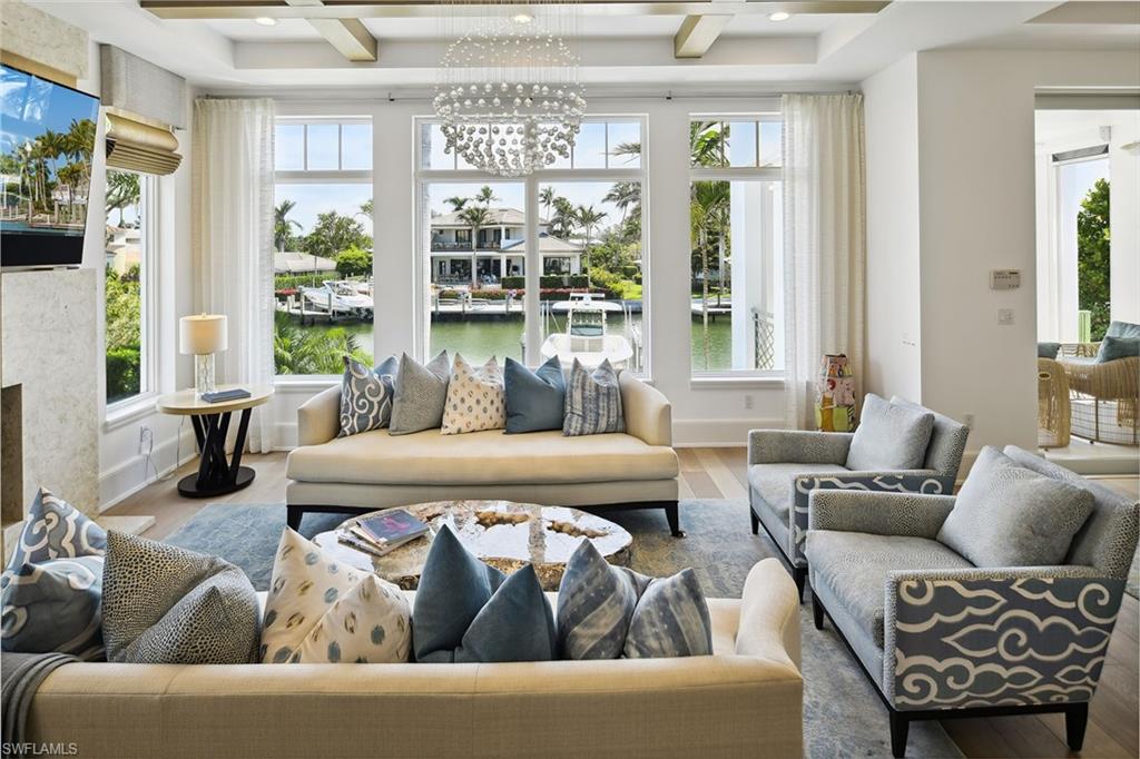 NAPLES CASAMORE - Residential