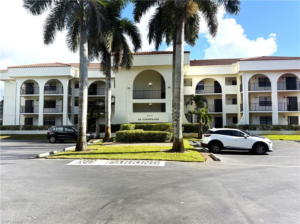 EL CAPISTRANO - Residential