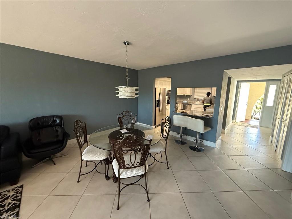 EL CAPISTRANO - Residential