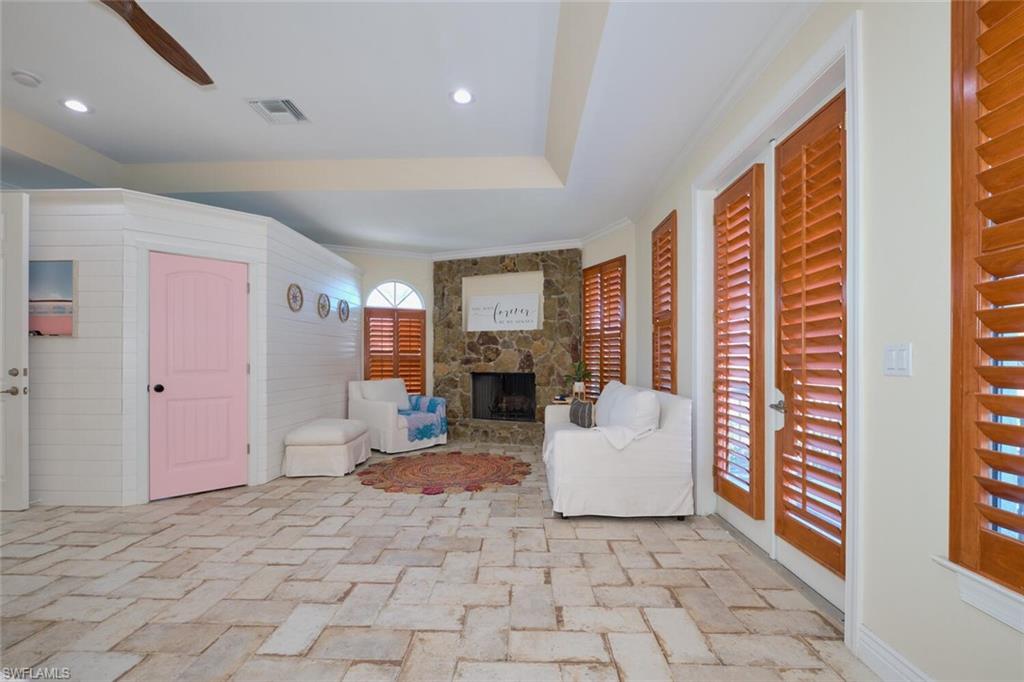 DEEP LAGOON ESTATES - Residential