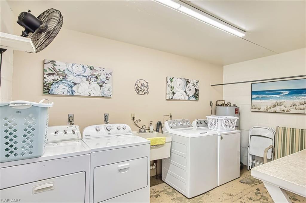 SEVEN LAKES - Residential