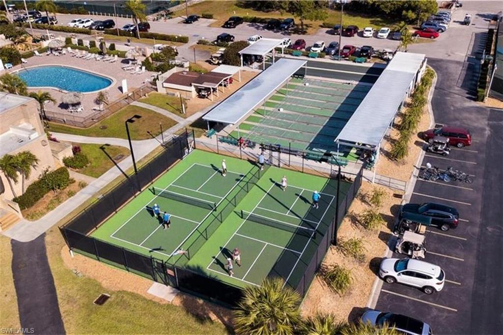 SEVEN LAKES - Residential