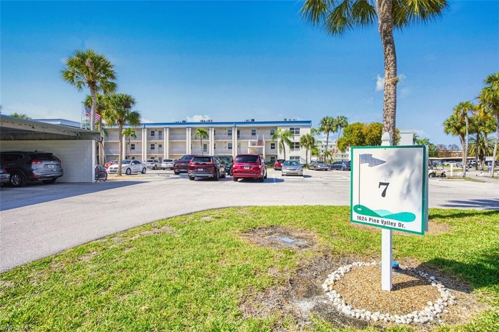 SEVEN LAKES - Residential