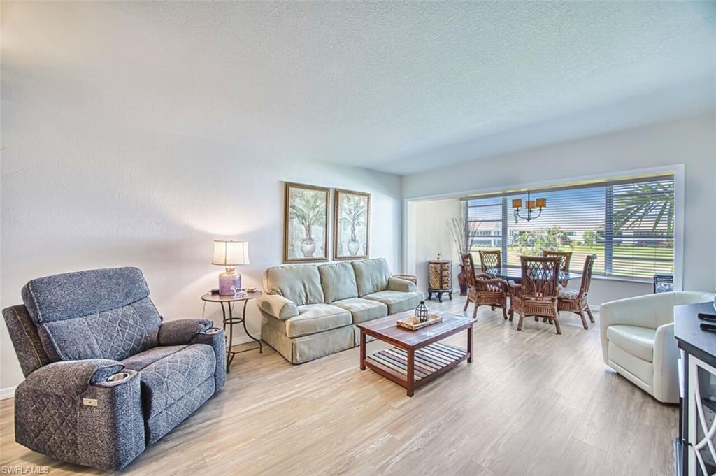 SEVEN LAKES - Residential