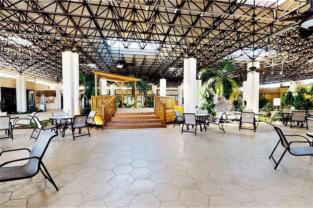 SEVEN LAKES - Residential