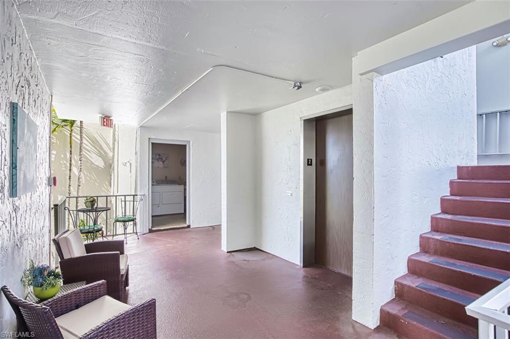 SEVEN LAKES - Residential