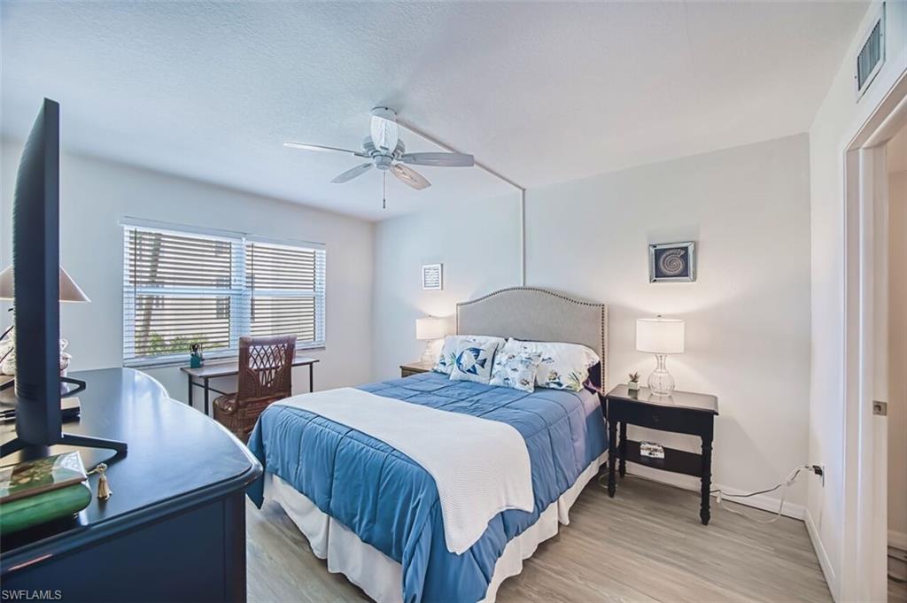 SEVEN LAKES - Residential