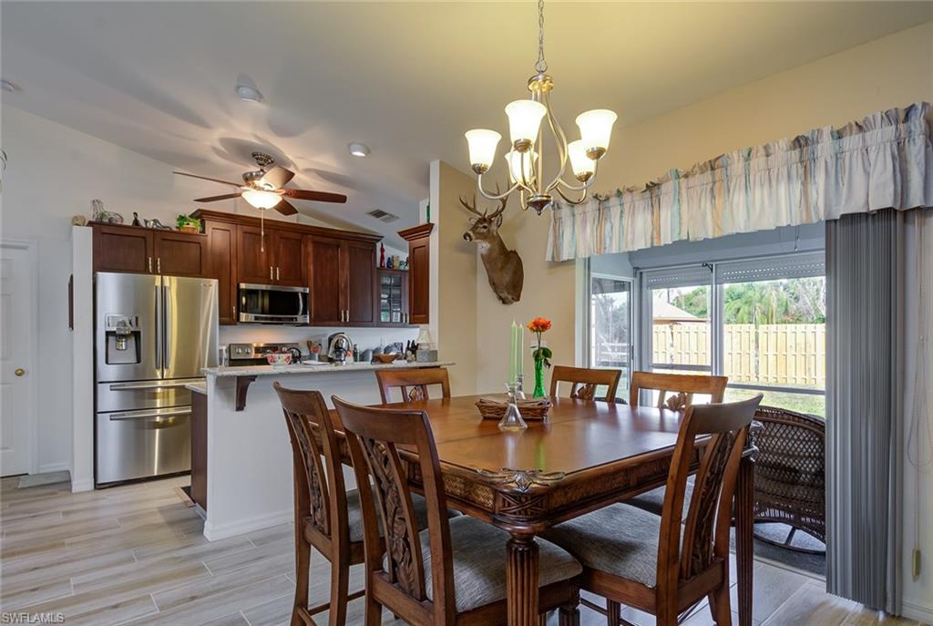 SAN CARLOS PARK - Residential