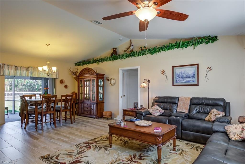 SAN CARLOS PARK - Residential