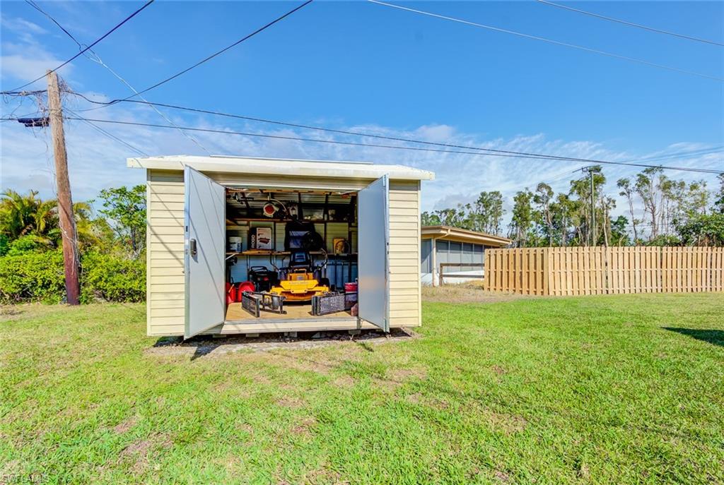 SAN CARLOS PARK - Residential