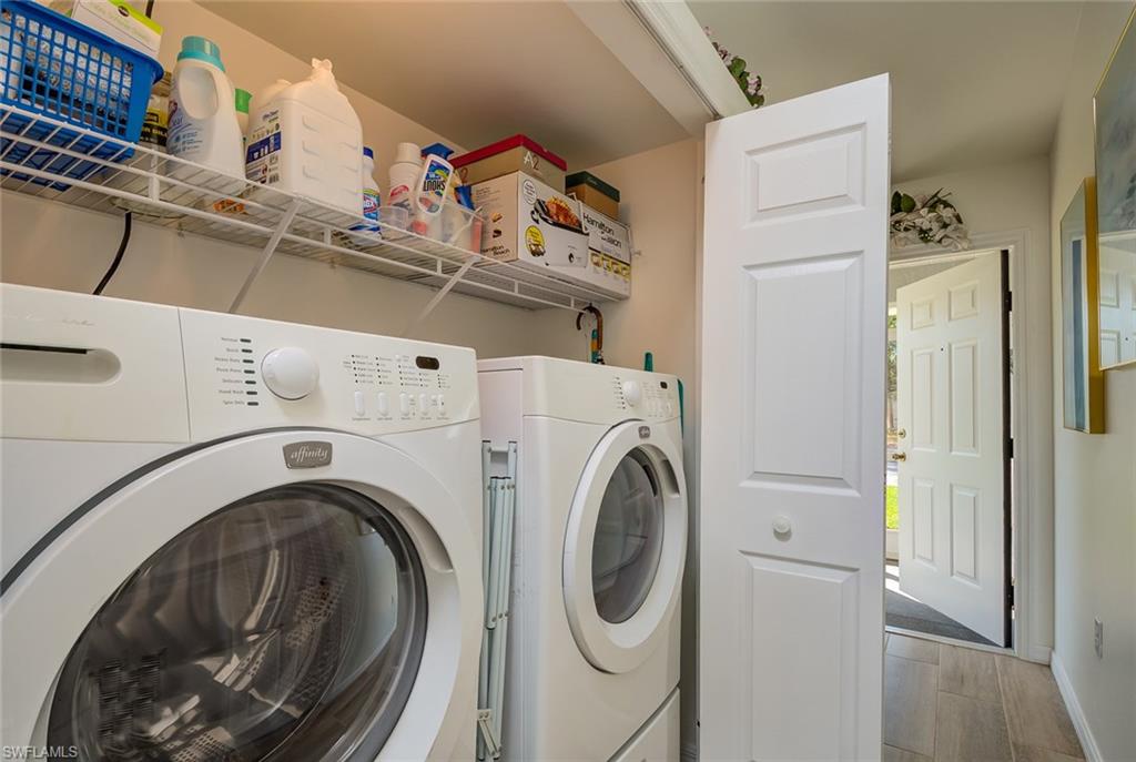 SAN CARLOS PARK - Residential