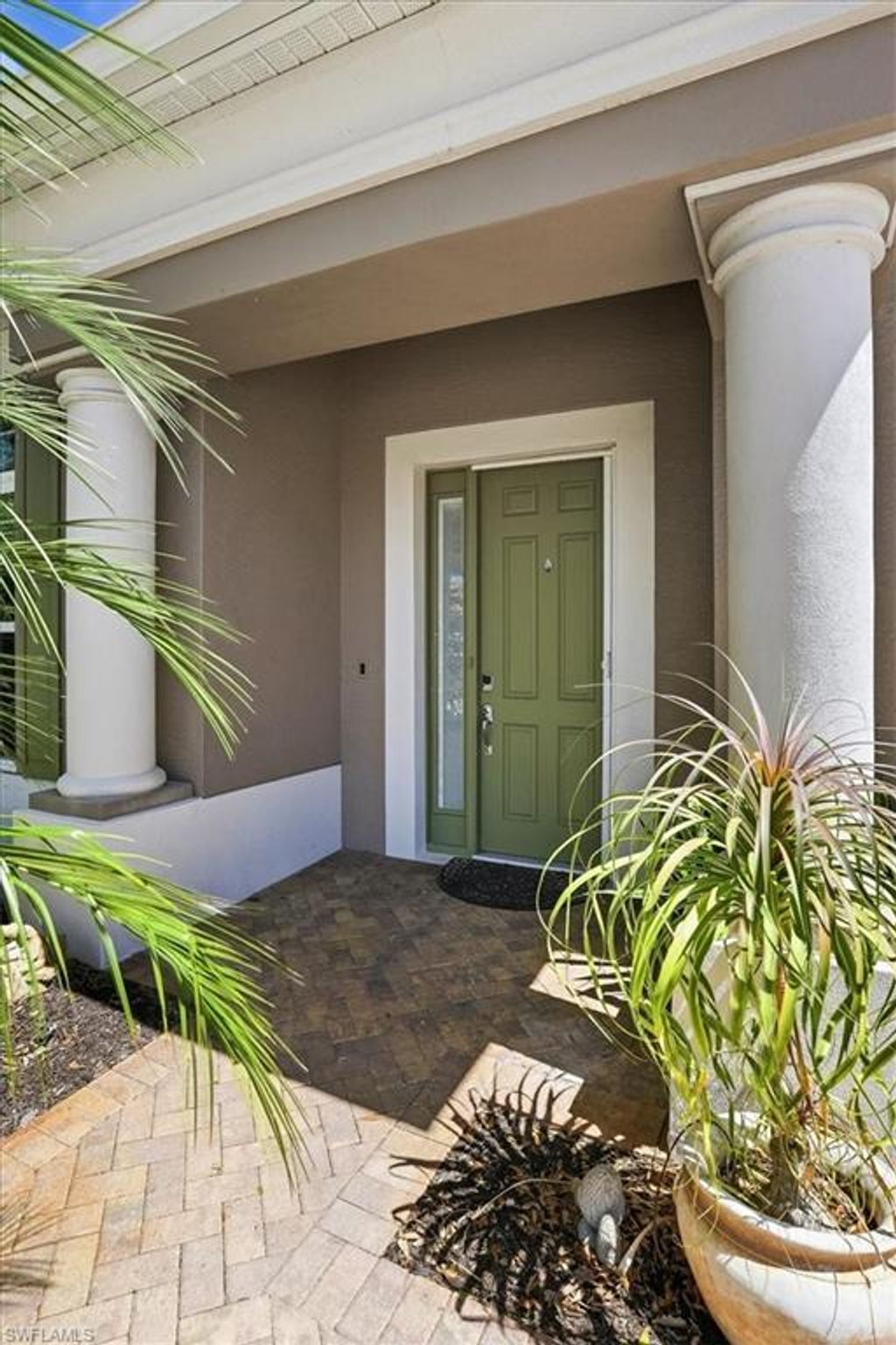 Photo of 2050 Mandarin LN, NAPLES, FL 34120 (MLS # 226012219)