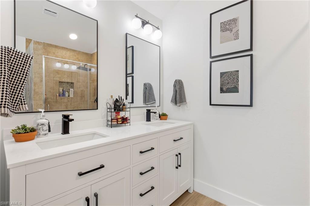 WEYBRIDGE - Residential