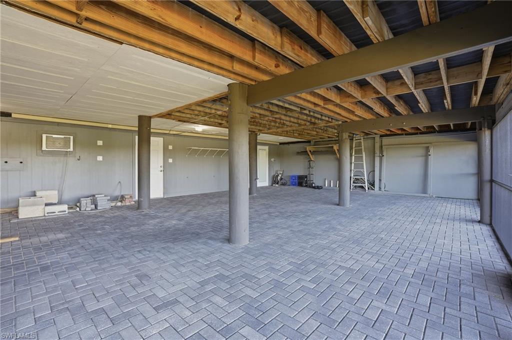 JONATHAN HARBOUR - Residential