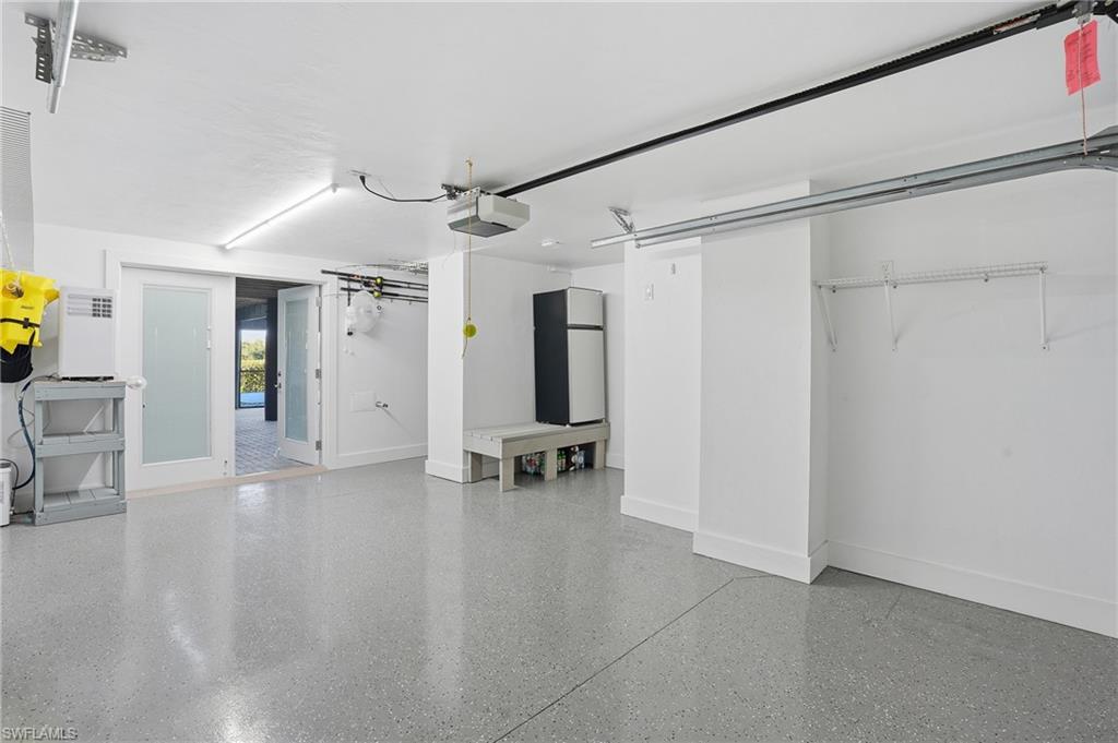 JONATHAN HARBOUR - Residential