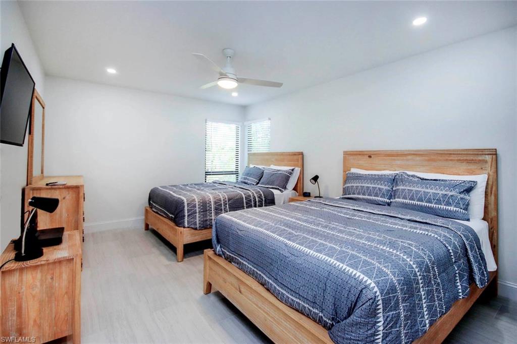 BLIND PASS CONDO - Residential