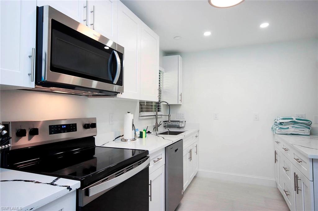 BLIND PASS CONDO - Residential