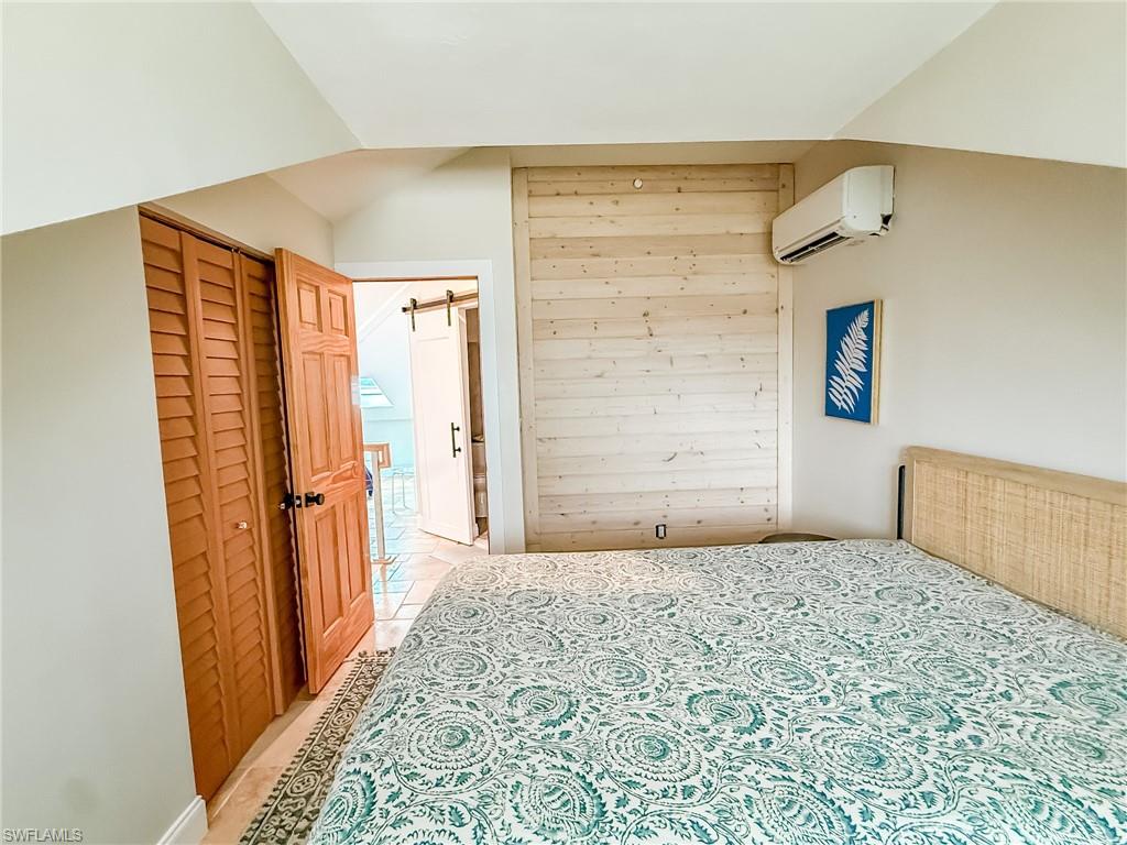 SAFETY HARBOR CLUB - Residential