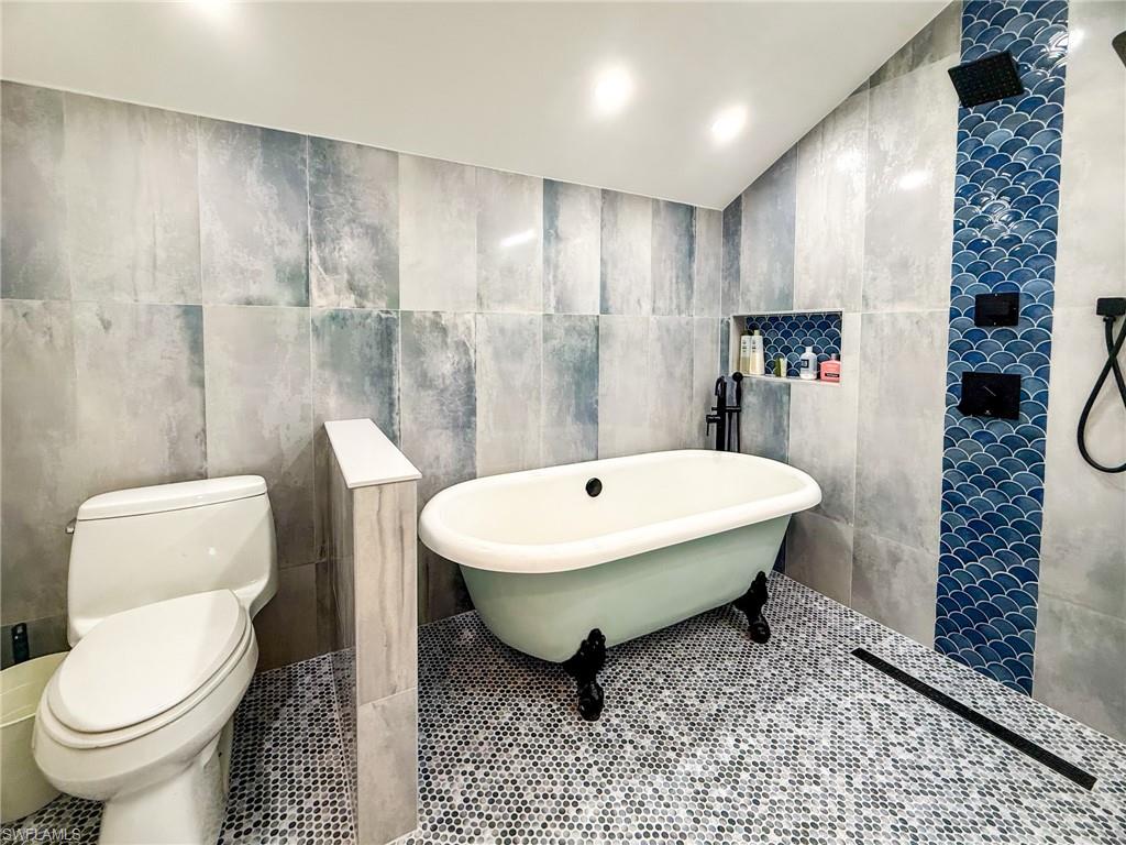 SAFETY HARBOR CLUB - Residential