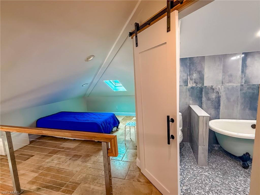 SAFETY HARBOR CLUB - Residential